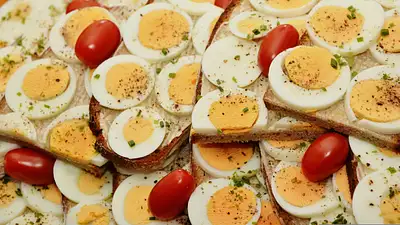 Ile kalorii ma jajko na twardo? Wartości odżywcze i dieta